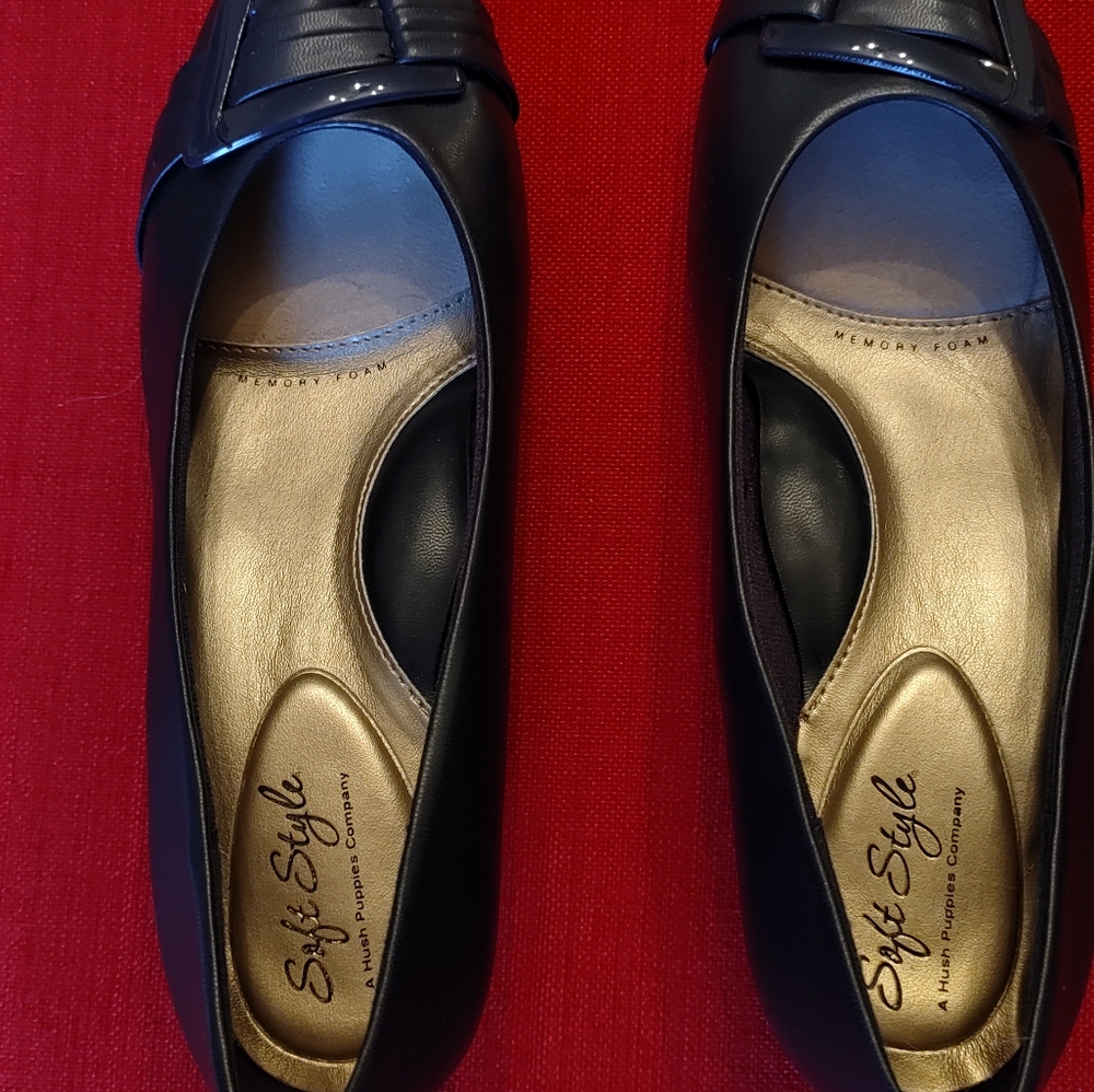 New (never worn) Hush Puppies career shoes